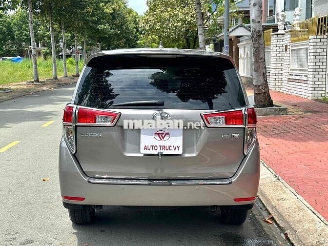 Toyota Innova 2019 2.0E - 100000 km