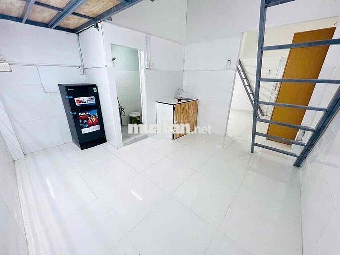 [CHDV] DUPLEX 2 KHÔNG GIAN NGỦ, SÁT CẦU NGUYỄN VĂN CỪ | GẦN UEH SGU
