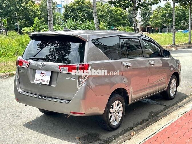 Toyota Innova 2019 2.0E - 100000 km