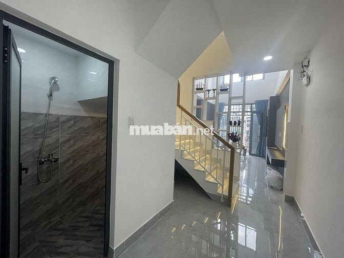 Bán Nhanh Nhà Phố Ngay Khu Dân Cư Sầm Uất Chỉ 5,5 tỷ