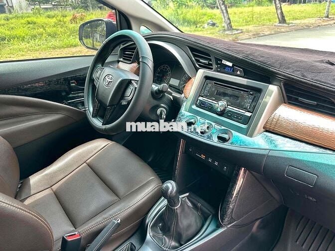 Toyota Innova 2019 2.0E - 100000 km