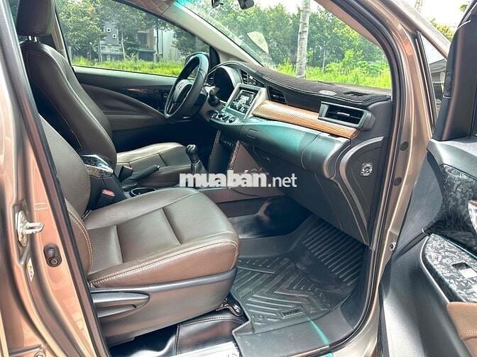 Toyota Innova 2019 2.0E - 100000 km