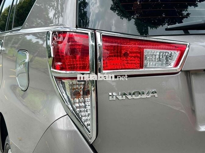 Toyota Innova 2019 2.0E - 100000 km