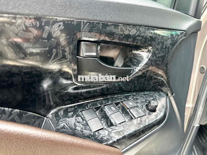 Toyota Innova 2019 2.0E - 100000 km
