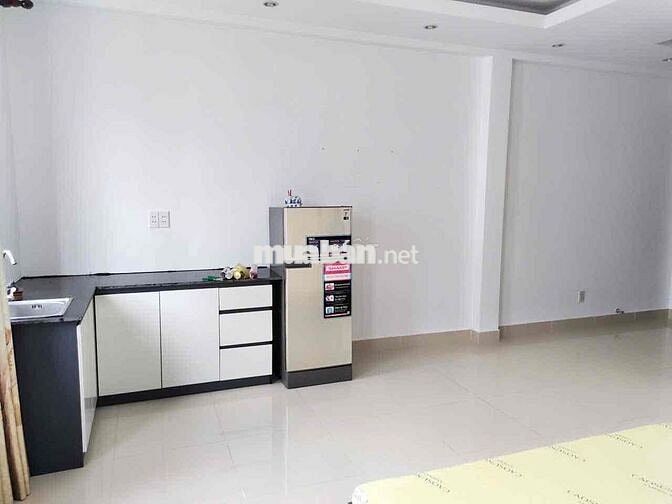 CĂN HỘ BAN CÔNG SIÊU RỘNG PHẠM HÙNG Q8