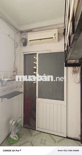 CHO THUÊ PHÒNG TRỌ GIÁ RẺ CÓ GÁC NẰM GIỮ TRUNG TÂM QUẬN 1