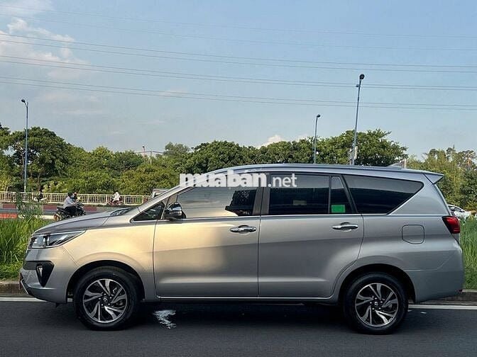 Toyota Innova 2022 G 2.0 AT - 48560 km