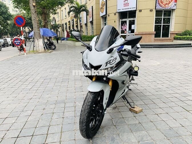YAMAHA R15 V3 MÀU TRẮNG CHÍNH CHỦ NGUYÊN ZIN.
