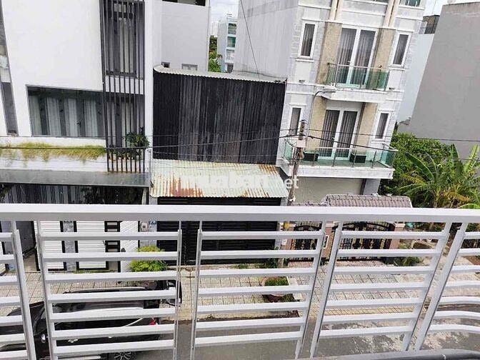 CĂN HỘ BAN CÔNG SIÊU RỘNG PHẠM HÙNG Q8