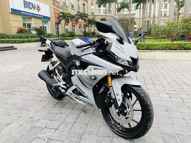 YAMAHA R15 V3 MÀU TRẮNG CHÍNH CHỦ NGUYÊN ZIN.