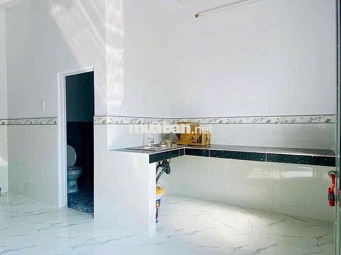 Nhà Mới 1 Lầu Xây Kiên Cố Full Thổ Cư. Đường Xe Hơi Tới Nhà. Giá Rẻ