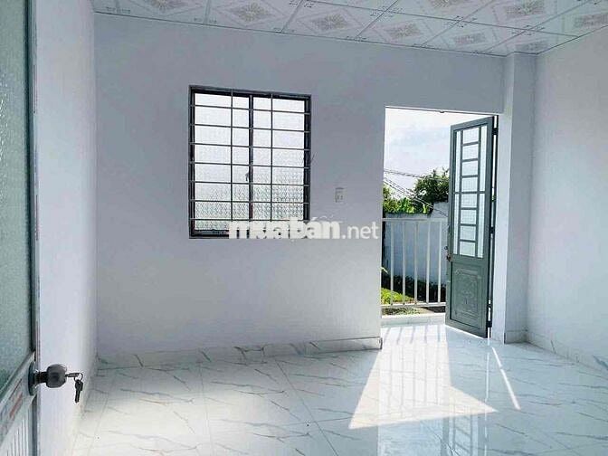 Nhà Mới 1 Lầu Xây Kiên Cố Full Thổ Cư. Đường Xe Hơi Tới Nhà. Giá Rẻ
