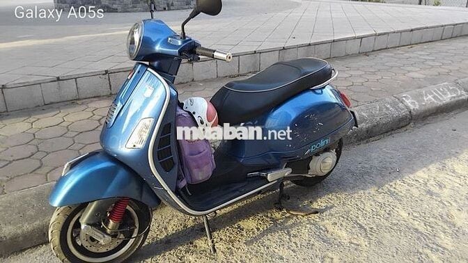 Vespa GTS nhập khẩu