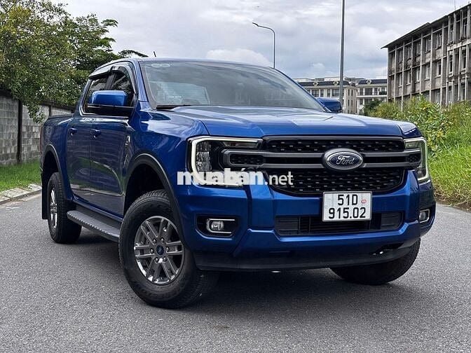 Ford Ranger 2023 XLS 2.0 4x2 AT - Xe Lướt giá Tốt