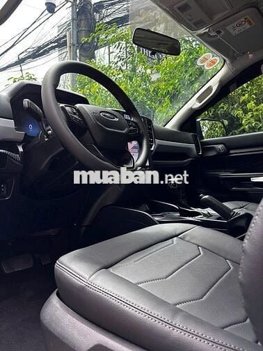 Ford Ranger 2023 XLS 2.0 4x2 AT - Xe Lướt giá Tốt