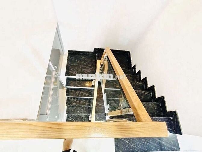NHÀ MỚI NỞ HẬU L – SÁT MẶT TIỀN HOÀI THANH Q8 – 5PN – CHỈ NHỈNH 4 TỶ