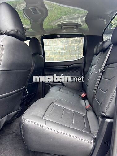 Ford Ranger 2023 XLS 2.0 4x2 AT - Xe Lướt giá Tốt