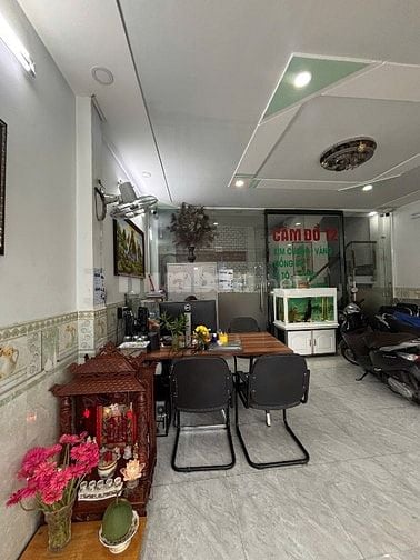 Cần người hợp tác trong lĩnh vực nữ trang vàng, kim cương và đá quí
