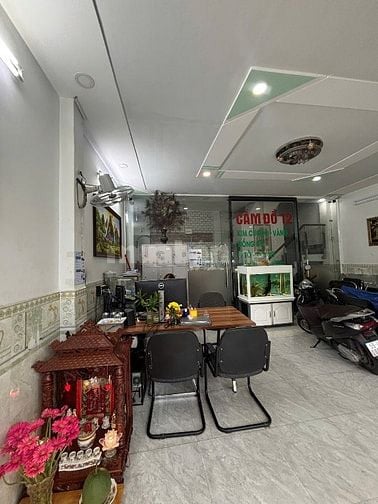 Cần người hợp tác trong lĩnh vực nữ trang vàng, kim cương và đá quí