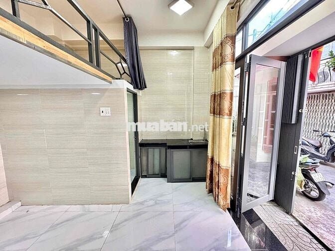 CHO THUÊ PHÒNG TRỆT MẶT TIỀN DUPLEX RỘNG THOÁNG MÁT GẦN SÂN BAY