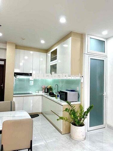 Cho thuê 2PN giá tốt tại CC Sunrise Riverisde, cách RMIT 5 phút đi xe