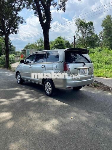Toyota Innova 2008 G - 86000 km