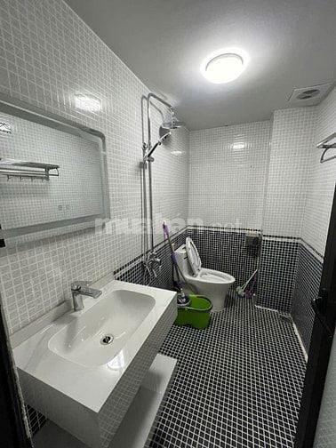 Bán nhà 42m2 x 4 tầng, mặt tiền 4m, giá 7.9 tỷ Kim Giang