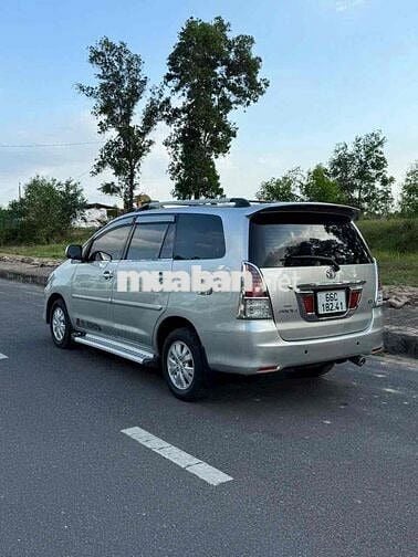 Toyota Innova 2010 G