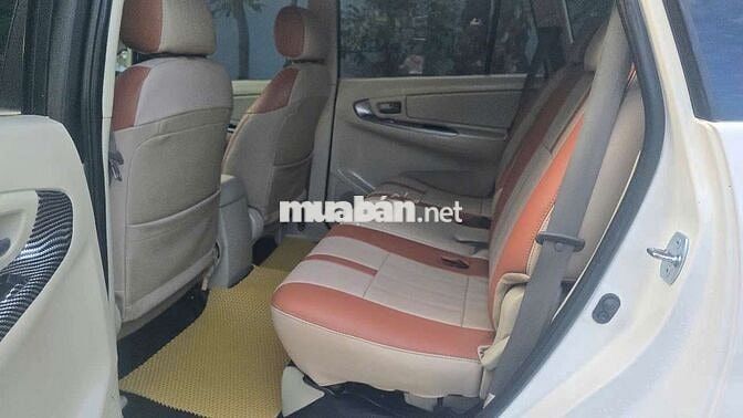 Toyota innova 2015 2.0 E - 138000 km