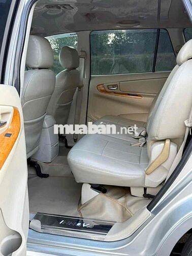 Toyota Innova 2010 G