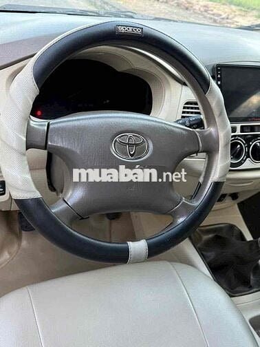 Toyota Innova 2010 G