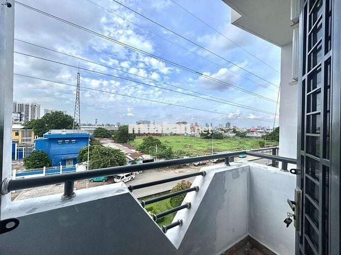 CHDV, Duplex đẹp giá rẻ, ban công thoáng mát, gác cao, gần Q5-11-8