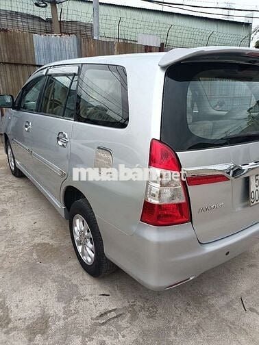 Xe Innova 2014 gia đình số sàn cần bán gấp giá rẻ