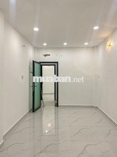 Nhà đẹp Đ.10 -Bình Hưng giá 1 tỷ 370 với DT 36m2, 2PN, 2WC,Sân thượng.