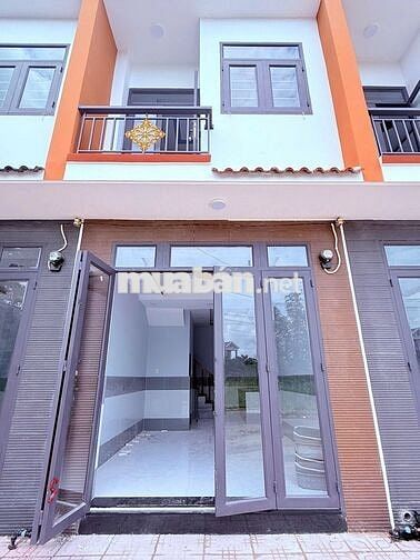 NHÀ MỚI XÂY KHU DÂN CƯ (CÓ SỔ RIÊNG)