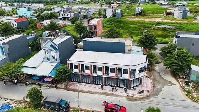 NHÀ MỚI XÂY KHU DÂN CƯ (CÓ SỔ RIÊNG)