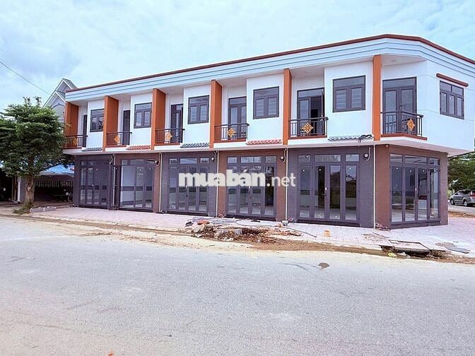 NHÀ MỚI XÂY KHU DÂN CƯ (CÓ SỔ RIÊNG)
