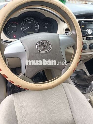 Xe Innova 2014 gia đình số sàn cần bán gấp giá rẻ