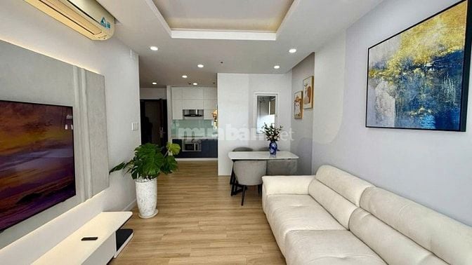 CHỊ KHÁCH ĐẸP CÂN BÁN GẤP CĂN HỘ SIÊU ĐẸP-ĐỊNH CƯ NƯỚC NGOÀI