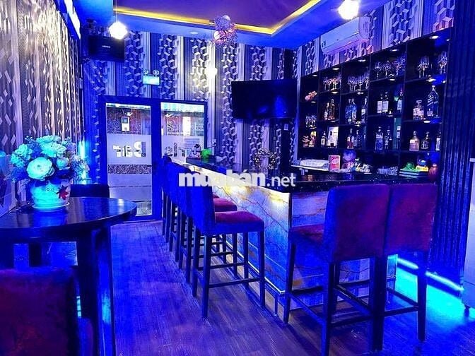 SANG QUÁN Cocktail 50m2  Đường Lê Thánh Tôn, Quận 1