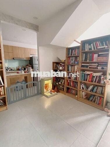 Bán căn Villa Nguyễn Văn Đậu có hồ bới- Phòng đọc sách- sân vườn 3PN