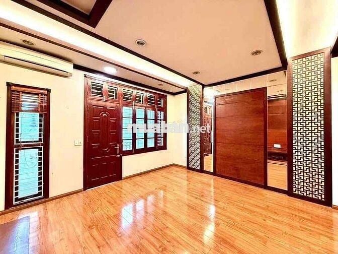 BIỆT THỰ PHÂN LÔ TÂY HỒ - MẶT NGÕ 4 Ô TÔ TRÁNH - NỘI THẤT QUÝ HIẾM - G