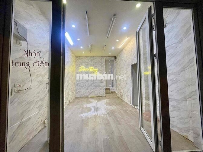 Chính chủ cho thuê cửa hàng 20m2 mặt ngõ, ô tô đỗ cửa, 445 Nguyễn Trãi