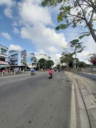CHỈ 10 TỶ NHÀ NGUYỄN VĂN LUÔNG Q6 (4,2X14) HDT 10 TRIỆU