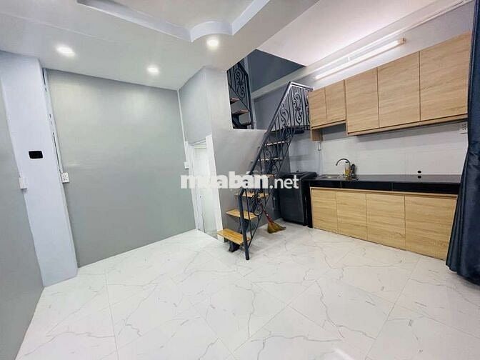 BÁN NHÀ TẶNG NỘI THẤT ĐƯỜNG THẠCH LAM 3TẦNG X 17M2 GIÁ 2,46TỶ TL