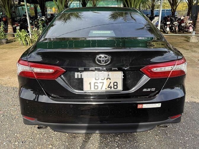 Toyota Camry 2020 2.5Q nhập khẩu nguyên chiếc