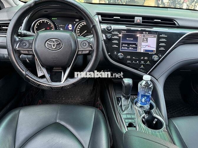Toyota Camry 2020 2.5Q nhập khẩu nguyên chiếc