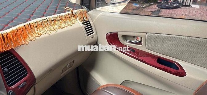 Toyota Innova 2006 G - 240000 km