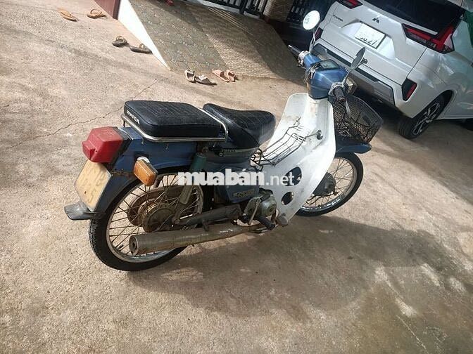 Xe Cub 82 để kho ít chạy cần bán