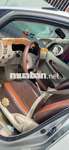 Toyota Innova 2006 G - 240000 km